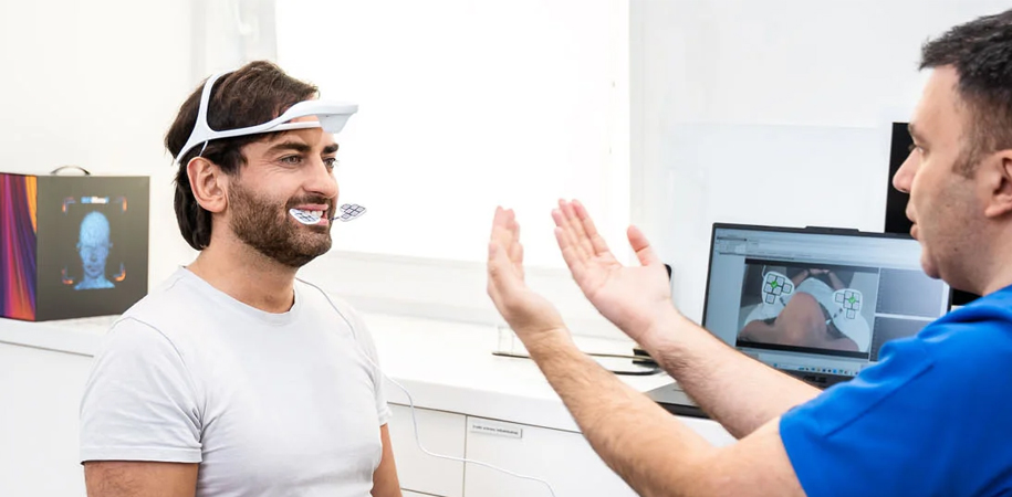 Какое оборудование используется для анализа движений челюсти в стоматологии