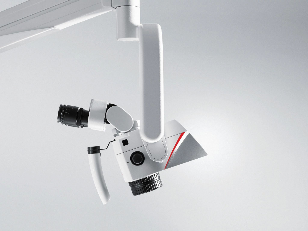 Стоматологический микроскоп Leica M320 – это превосходная маневренность при установке в заданное положение..jpg