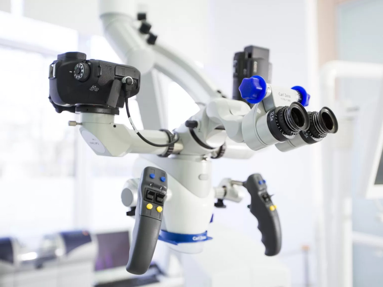 Стоматологические микроскопы