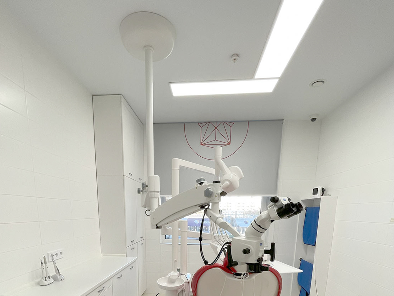 Расположение микроскопа